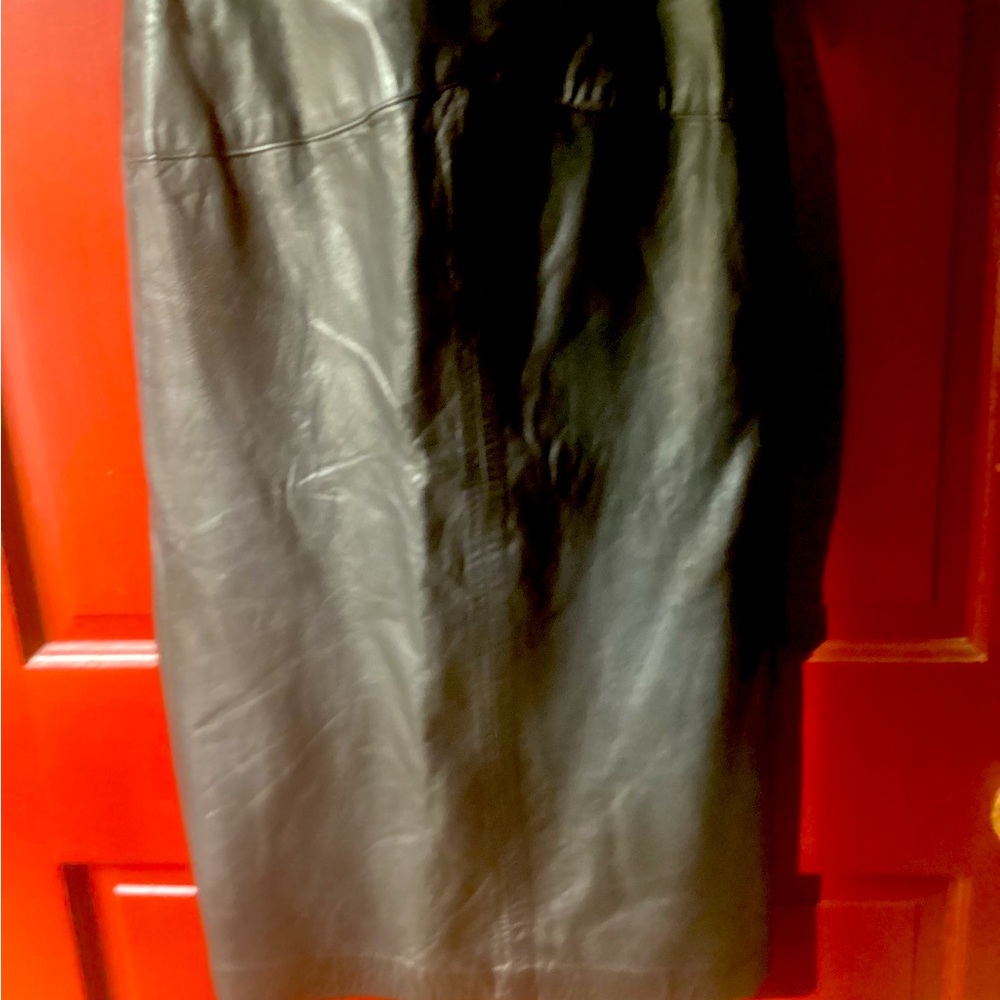 Beautiful soft black leather skirt,sz7